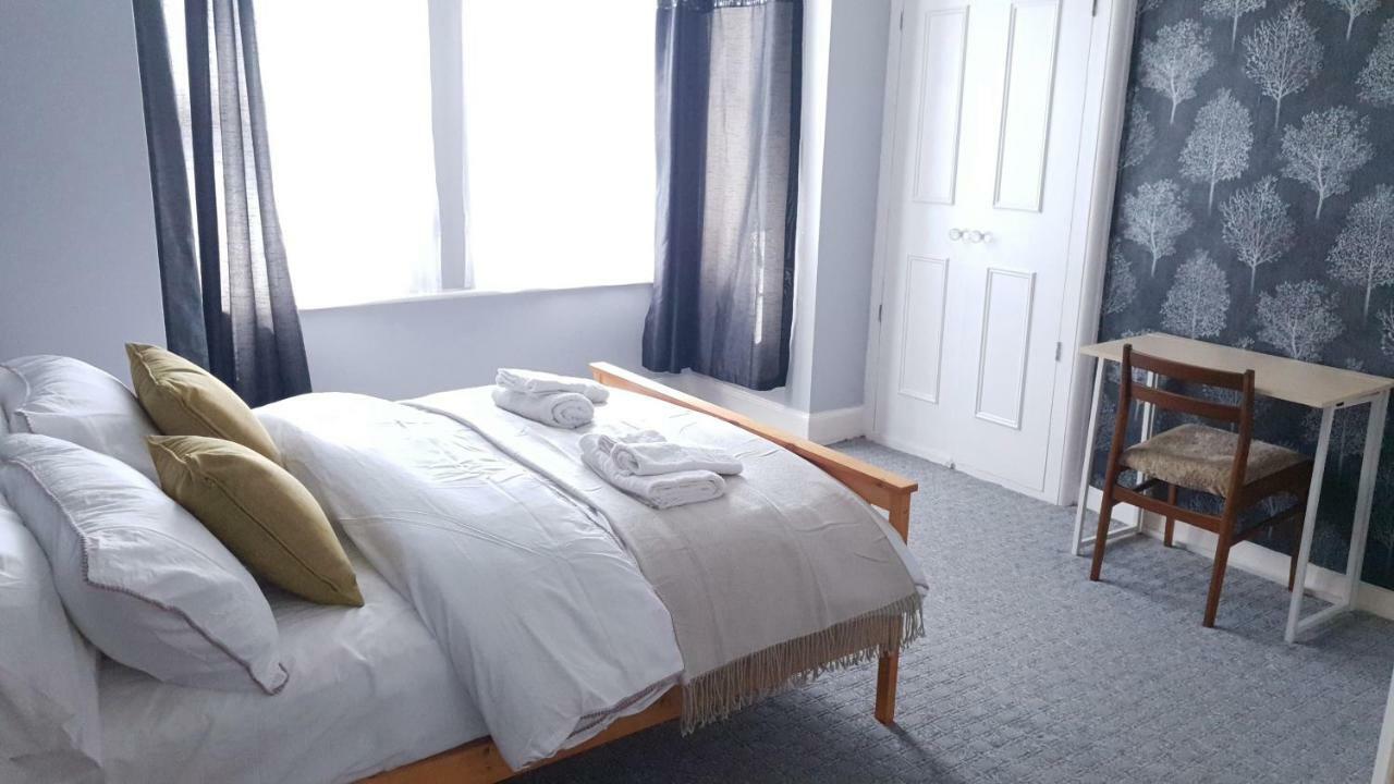 Grandeur Holiday Home, With Free Parking Clacton-on-Sea Exterior photo